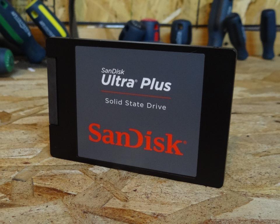 SanDisk Ultra Plus SSD (256GB)
