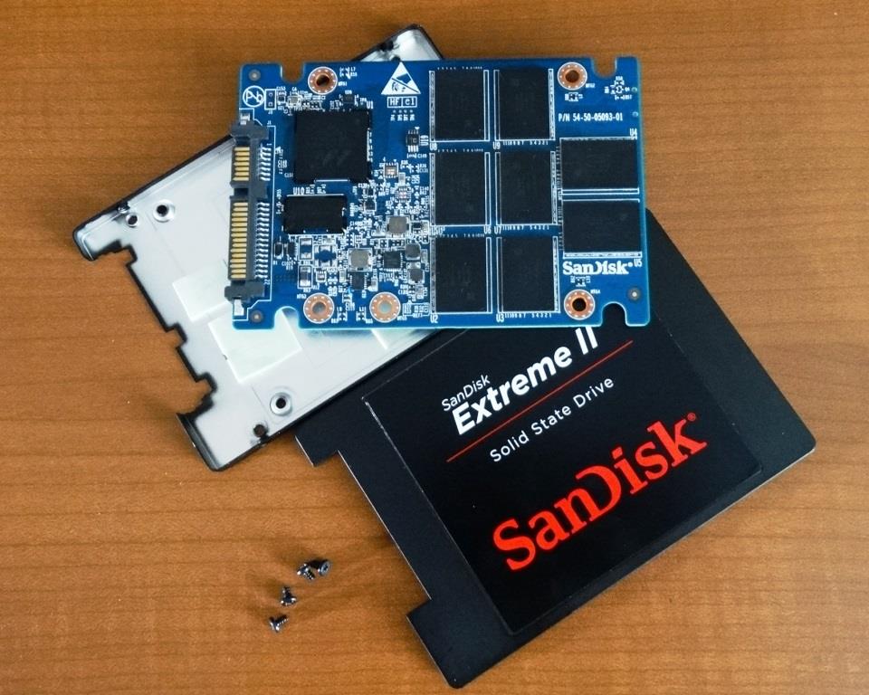  SanDisk Extreme II SSD (240GB)