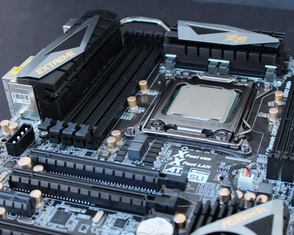ASRock Extreme9 X79 Motherboard Review 